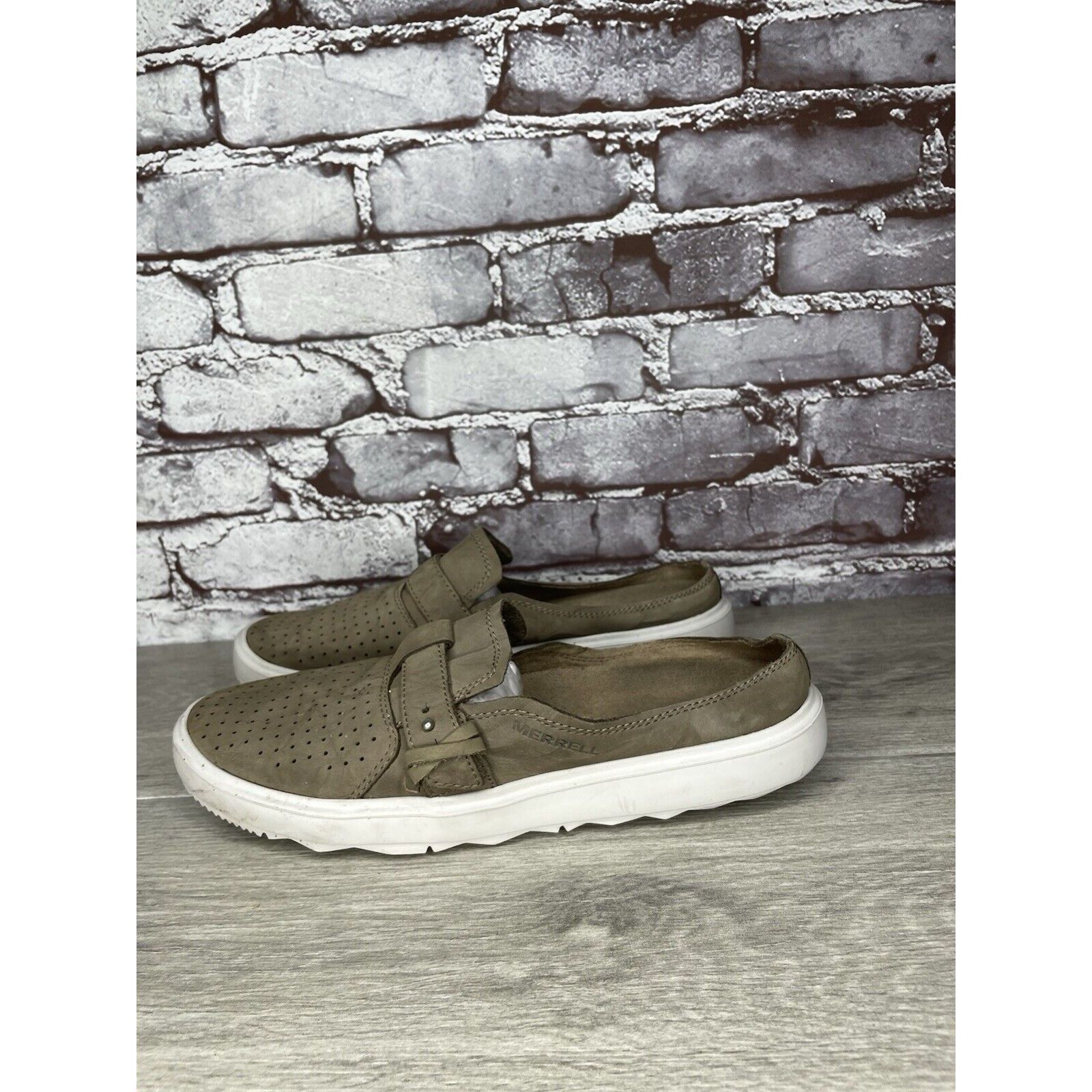 Merrell Merrell Perforated Gray Nubuck Around Town City Slip On Shoe Size US 9.5 / IT 39.5 - 1 Thumbnail