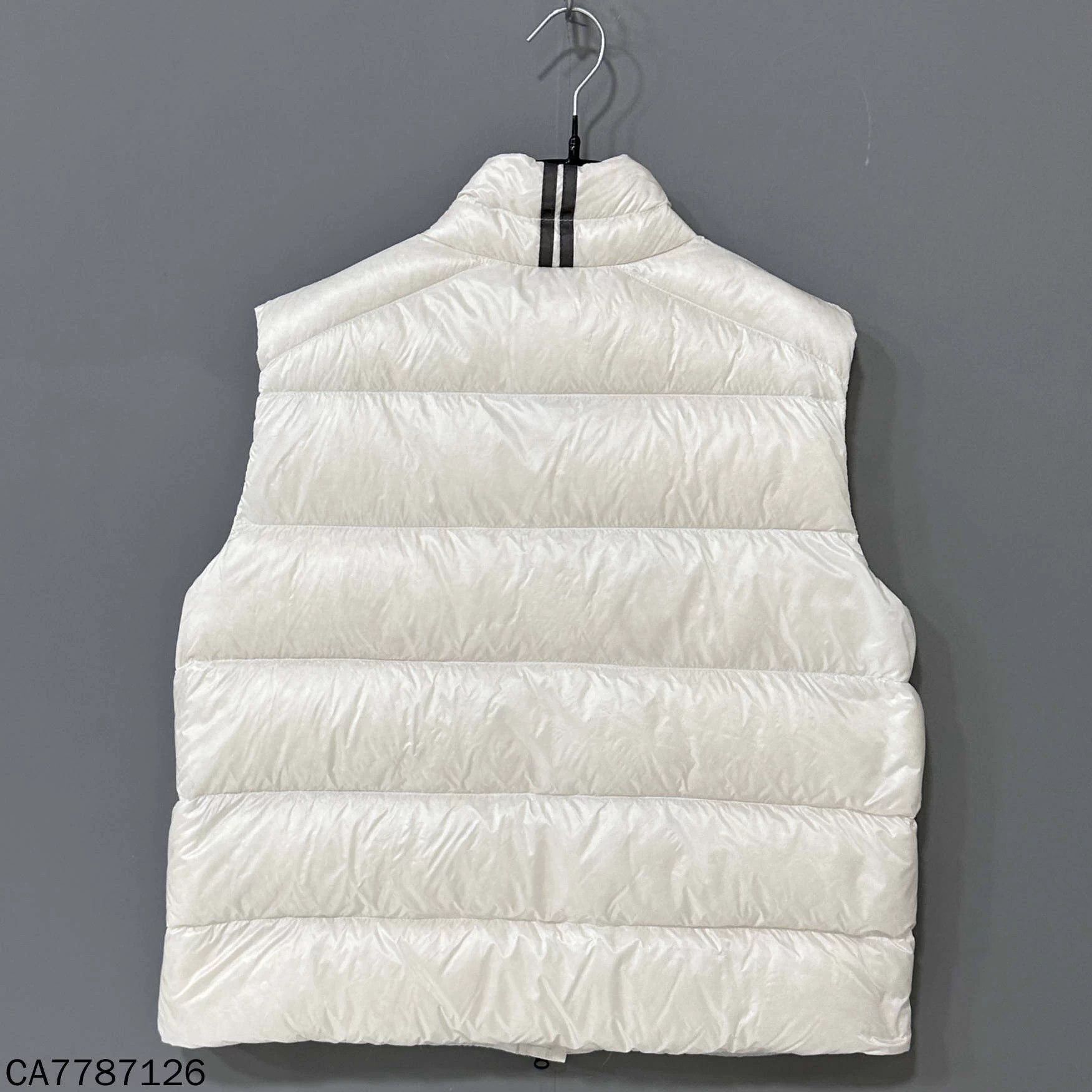 Canada Goose Canada Goose White Logo Down Vest XL Size US XL / EU 56 / 4 - 3 Thumbnail