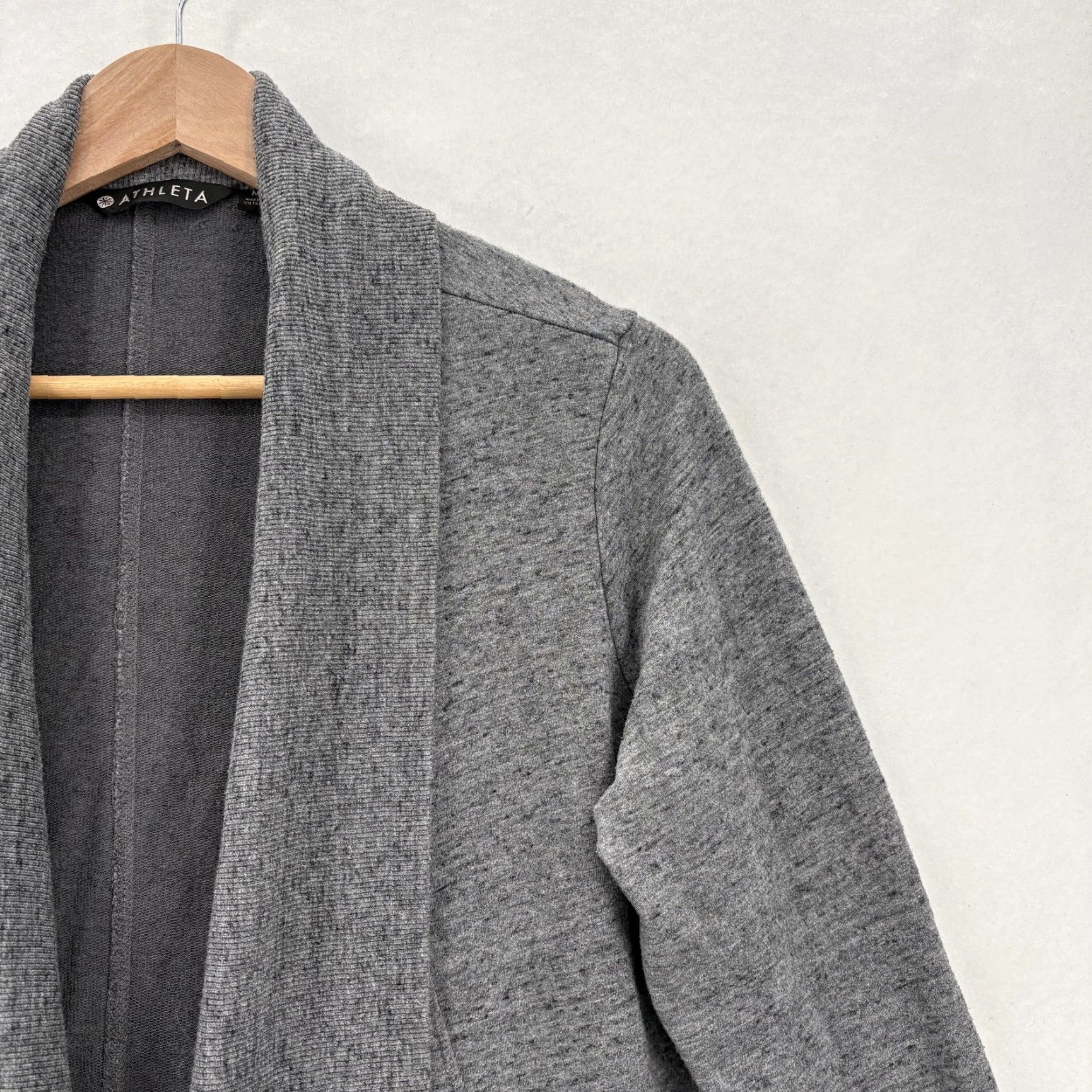 Athleta Athleta Cardigan Womens Medium Gray Open Front Pockets Wrap Pranayama Restore Size M / US 6-8 / IT 42-44 - 2 Thumbnail