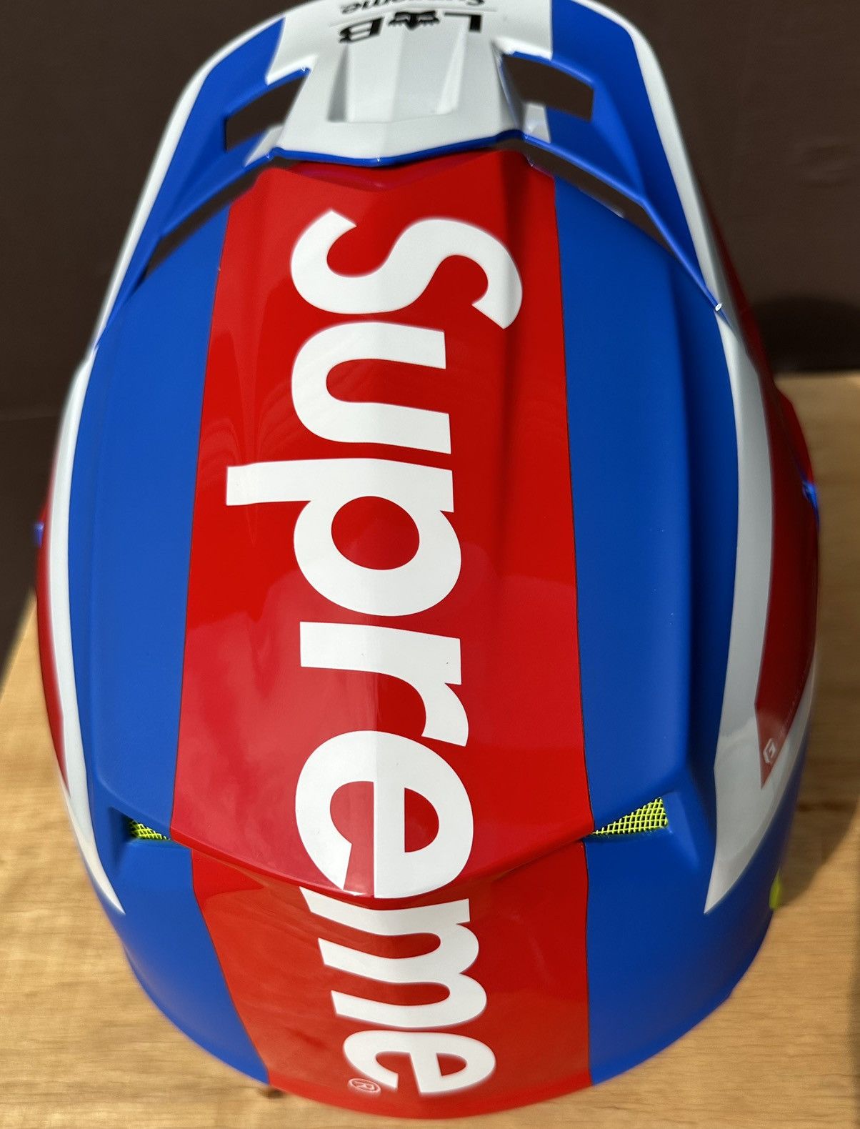 Fox Racing × Supreme Supreme Fox Racing V2 Helmet Size ONE SIZE - 3 Thumbnail