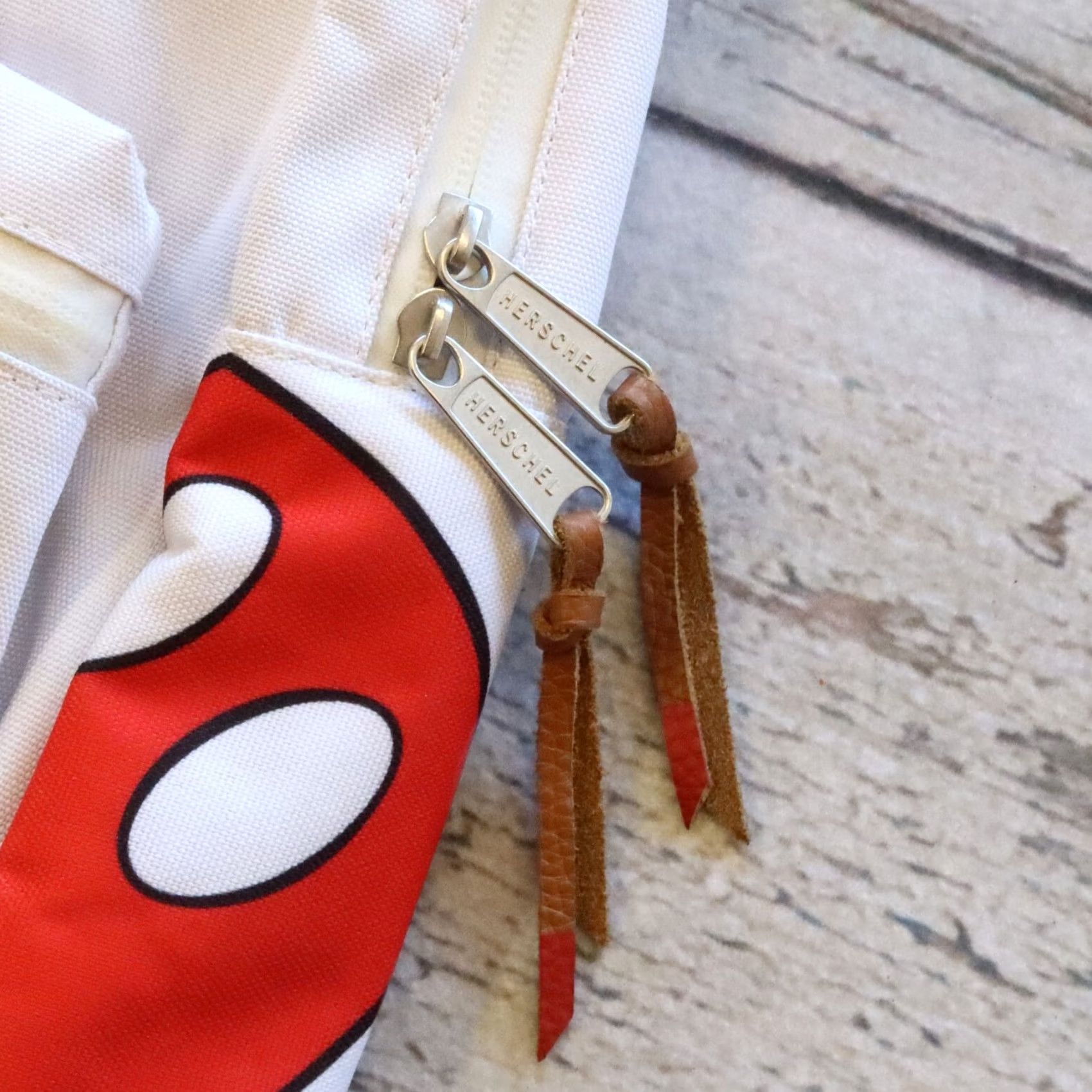 Vintage VINTAGE Herschel Backpack Mickey Mouse Settlement Japan White Men Adjustable Nylon Size ONE SIZE - 5 Thumbnail