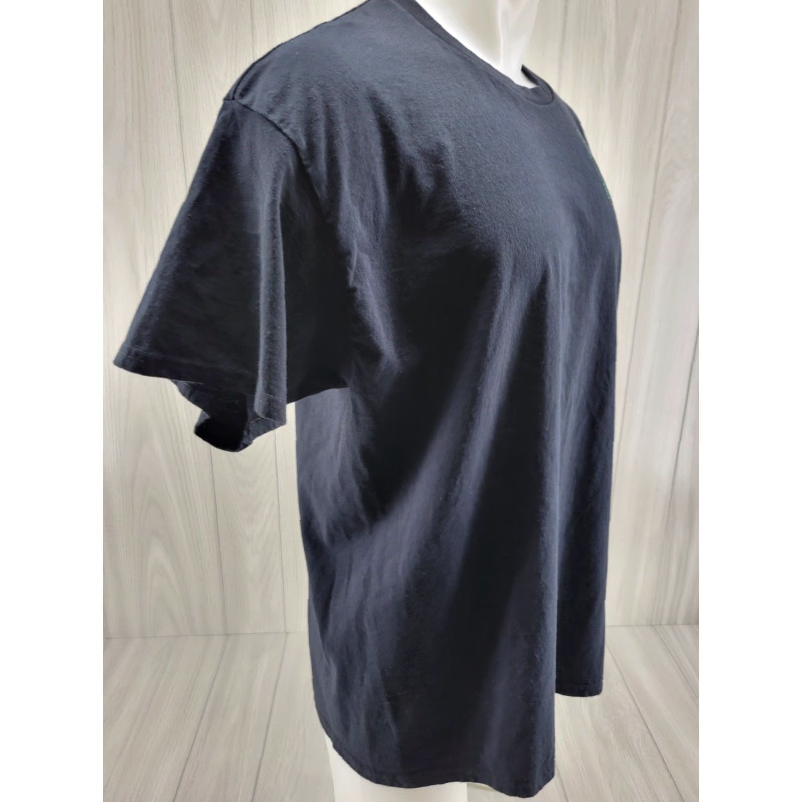 Gildan Pirana Outfitters Black Short Sleeve T-Shirt Logo XL Mens VINTAGE? No, not vintage -> remove Size US XL / EU 56 / 4 - 6 Thumbnail