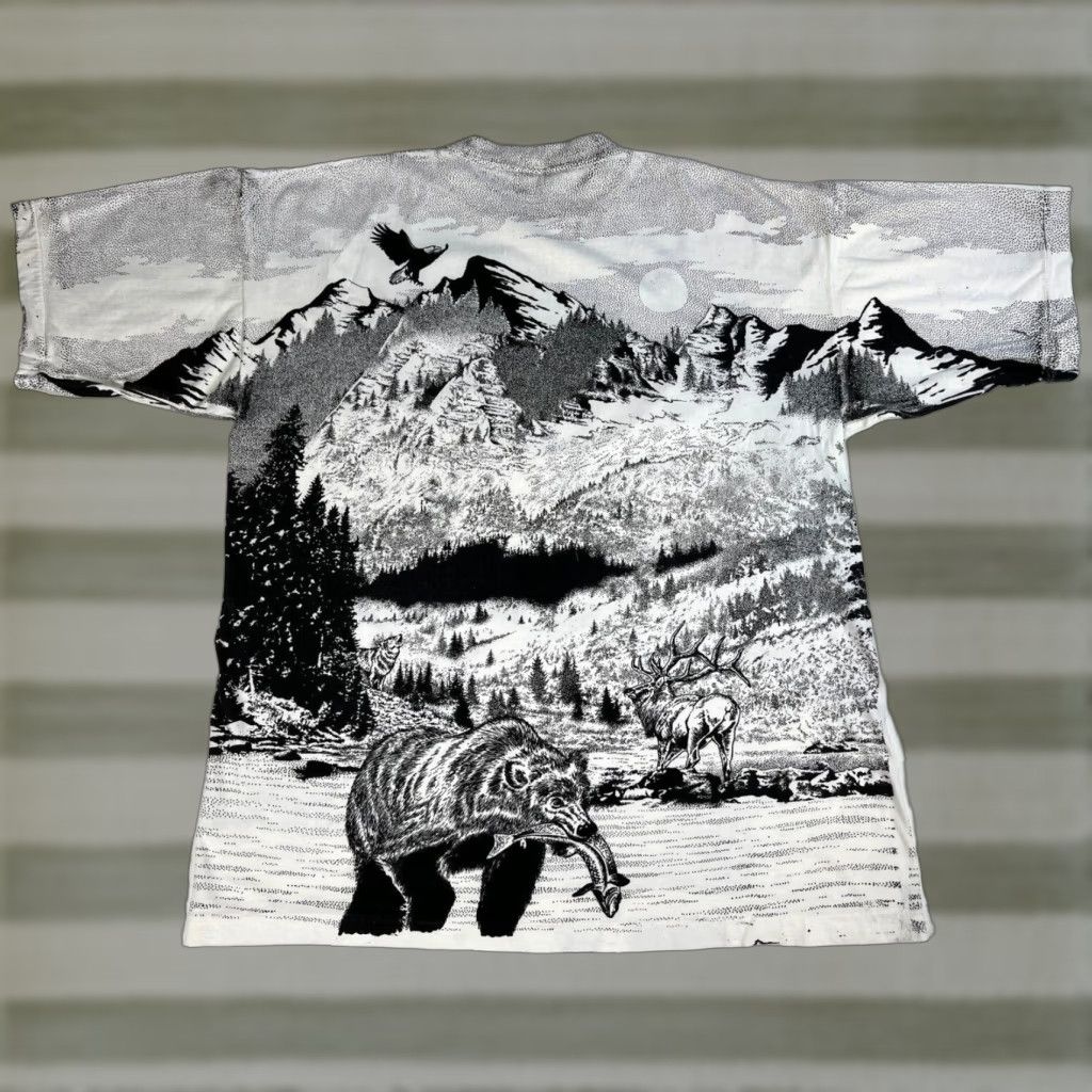 Vintage VINTAGE Summer Fun Men's T-Shirt Mountain Wildlife Allover Print Sz L Size US L / EU 52-54 / 3 - 1 Thumbnail