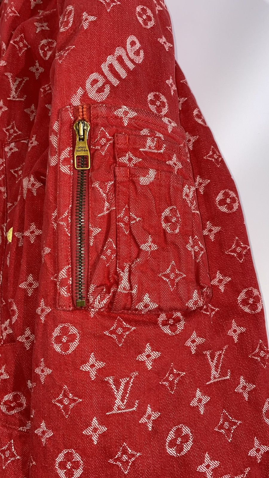 Louis Vuitton × Supreme Louis Vuitton X SUPREME 1 OF 1 Unreleased Sample Red Parka Size US M / EU 48-50 / 2 - 12 Thumbnail