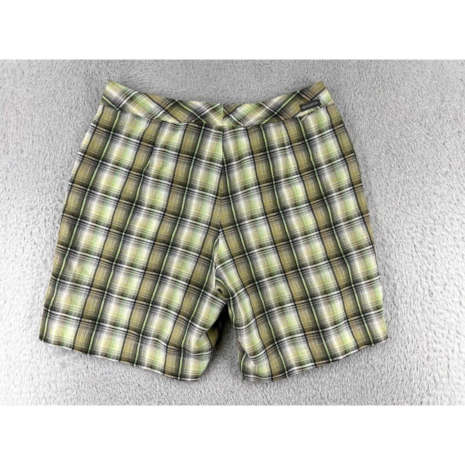 Vintage Woolrich Shorts Womens 30 Green Plaid Polyester Blend Pockets Lightweight Summer Size 30" / US 8 / IT 44 - 2 Thumbnail