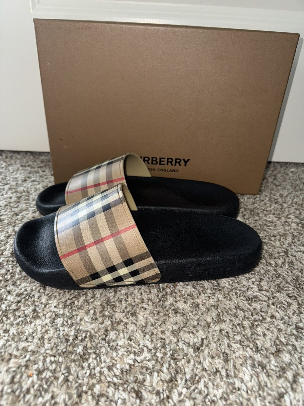 Burberry Burberry Flip Flops Size US 8 / IT 38 - 6 Thumbnail