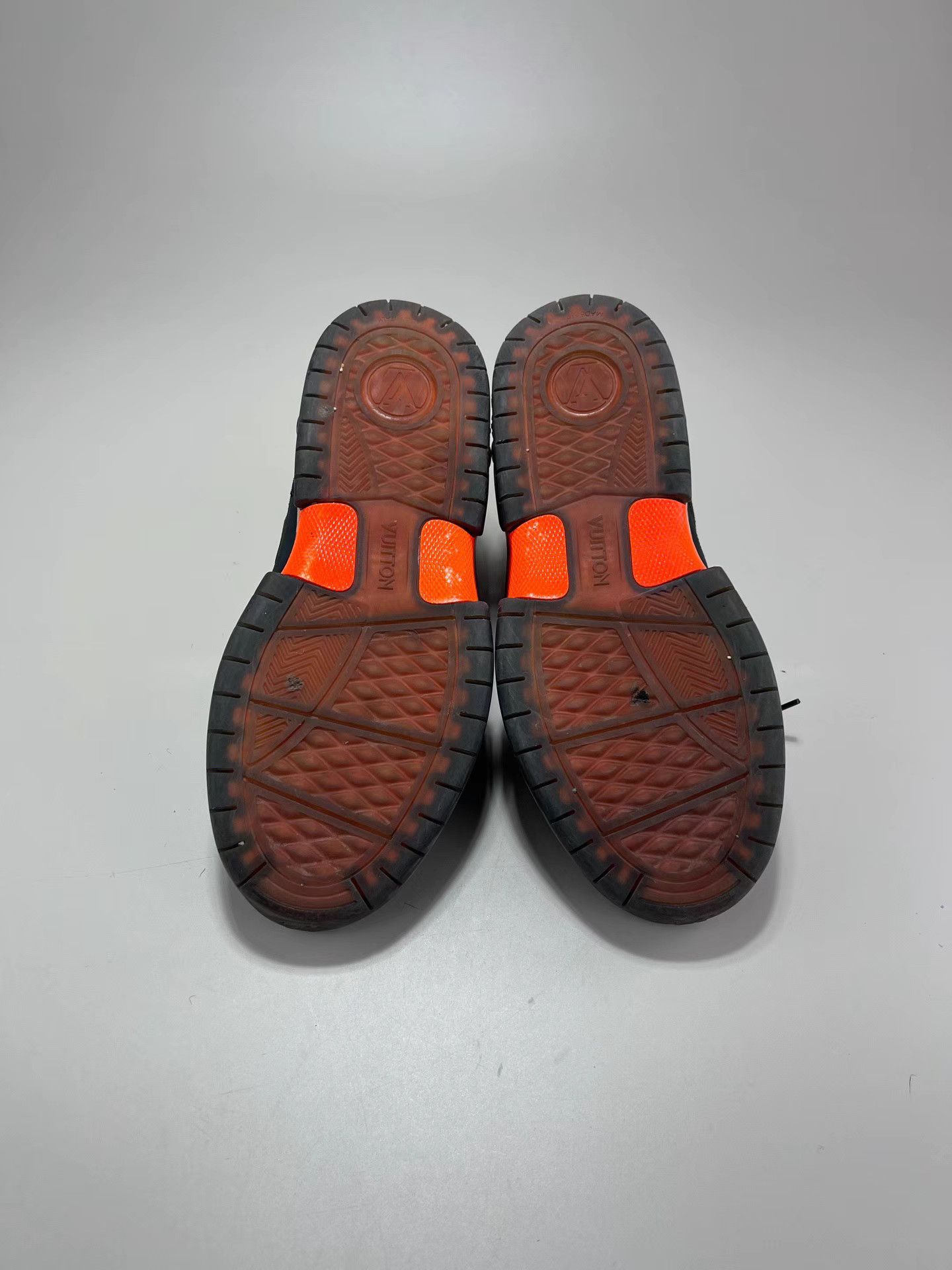 Louis Vuitton LOUIS VUITTON LV AVIEW Suede & Monogram Sneakers Size US 9 / EU 42 - 6 Thumbnail