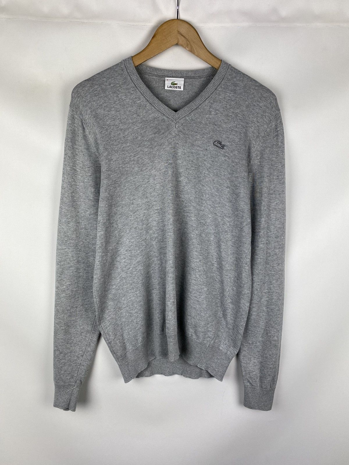 Lacoste Lacoste men’s v-neck sweater pullover size 4 Size US M / EU 48-50 / 2 - 1 Thumbnail