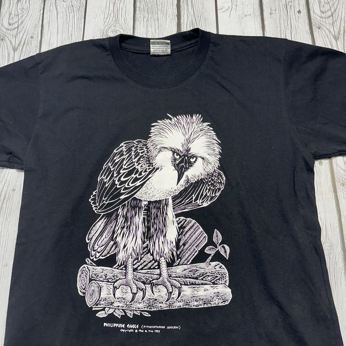 Vintage Vintage Philippine Eagle tee Size US L / EU 52-54 / 3 - 3 Thumbnail