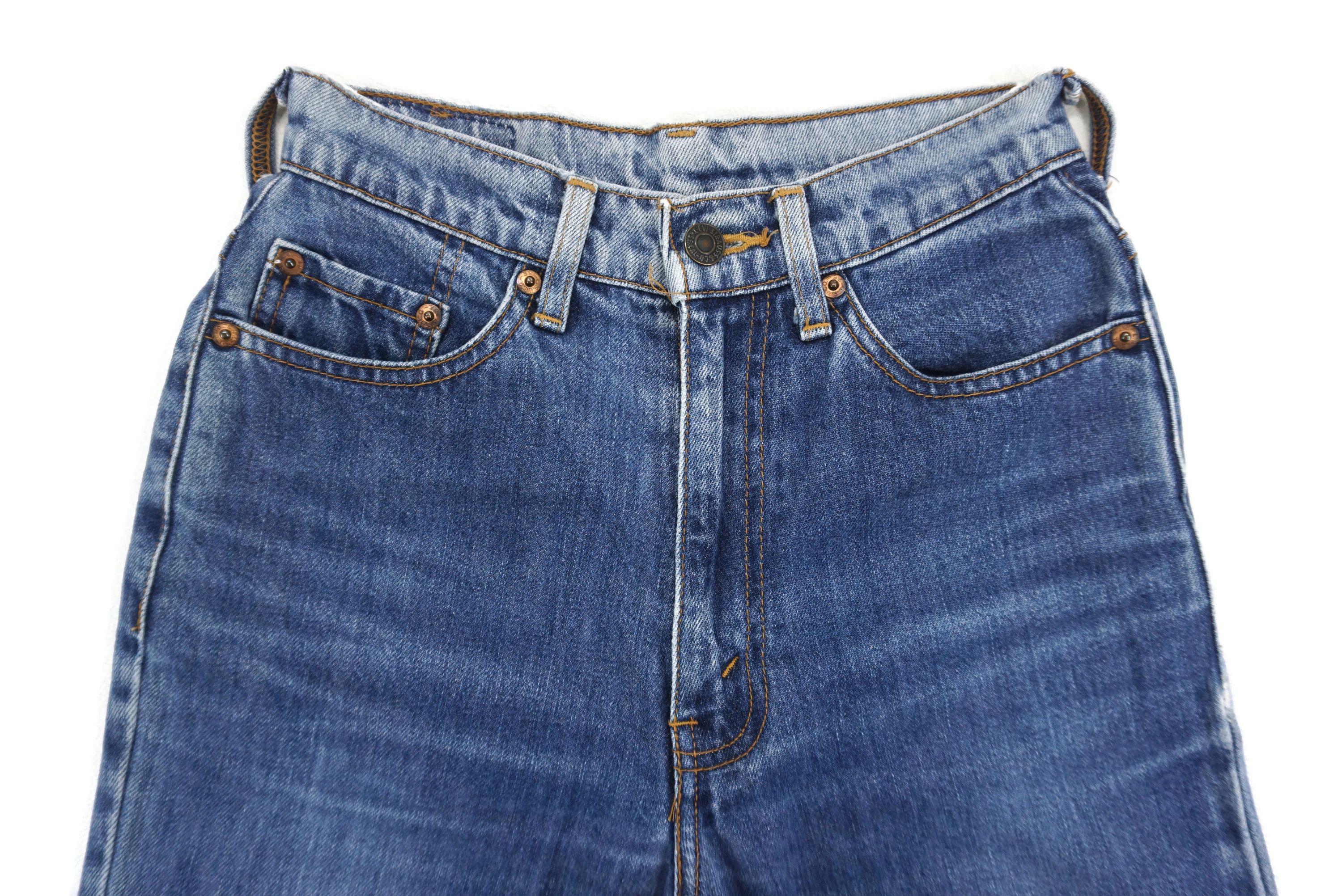 Levi's Vintage Levi's 517-02 Jeans W24xL29.5 High-Waisted Bootcut Size 24" / US 00 / IT 34 - 6 Thumbnail