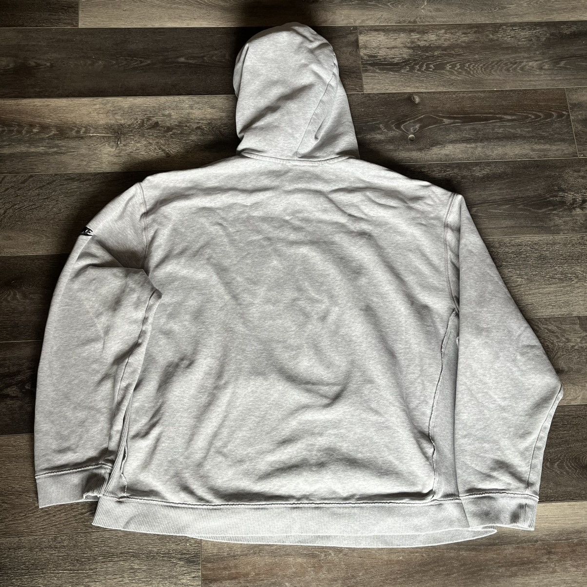 Nike Vintage 2000s Nike Gold Patch Embroidered Swoosh Logo Hoodie Size US XXL / EU 58 / 5 - 2 Thumbnail