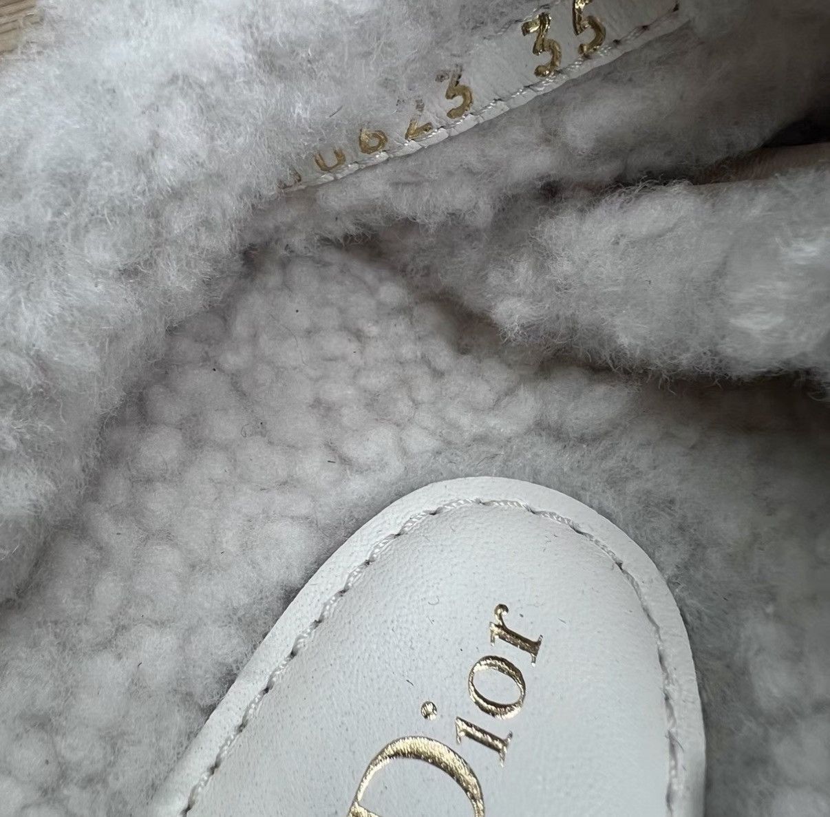 Dior Dior D-Cross Nude Pink Teddy Slippers J41 Size US 5 / IT 35 - 6 Thumbnail