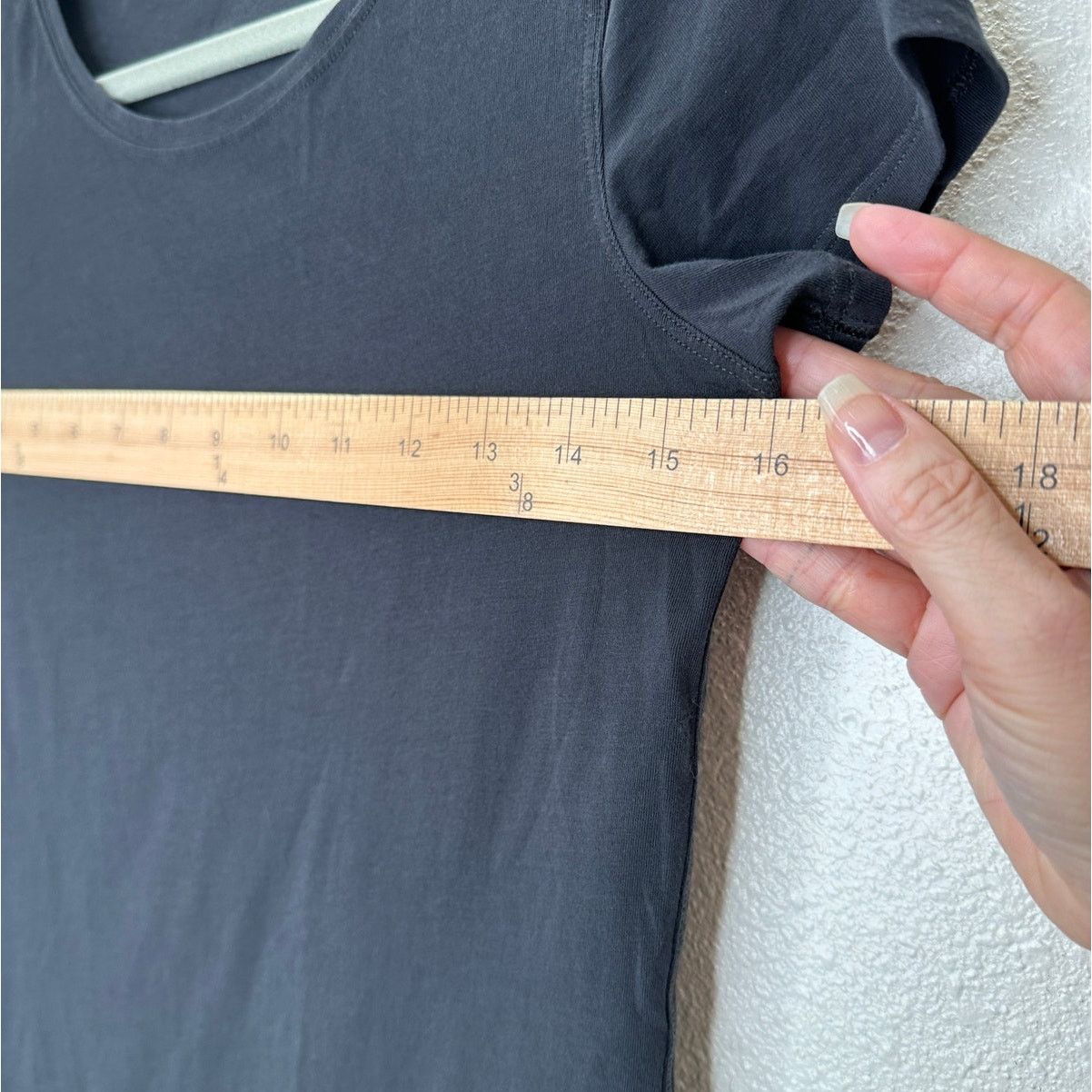 Lululemon Lululemon Black Round Neck Short Sleeve Tee Shirt 6 Size M / US 6-8 / IT 42-44 - 6 Thumbnail
