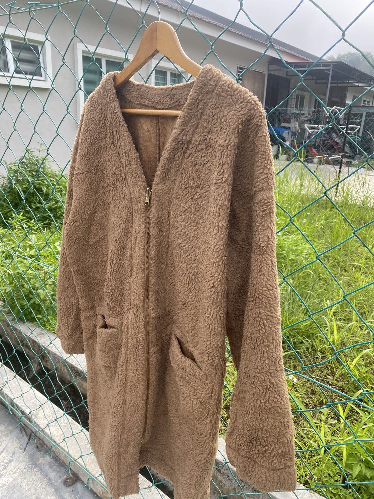 GU × Japanese Brand AW Japanese brand GU riversible long fleece Size US XL / EU 56 / 4 - 6 Thumbnail