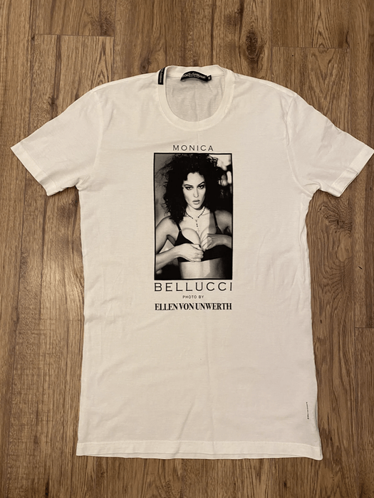 Monica bellucci dolce gabbana t shirt hot sale