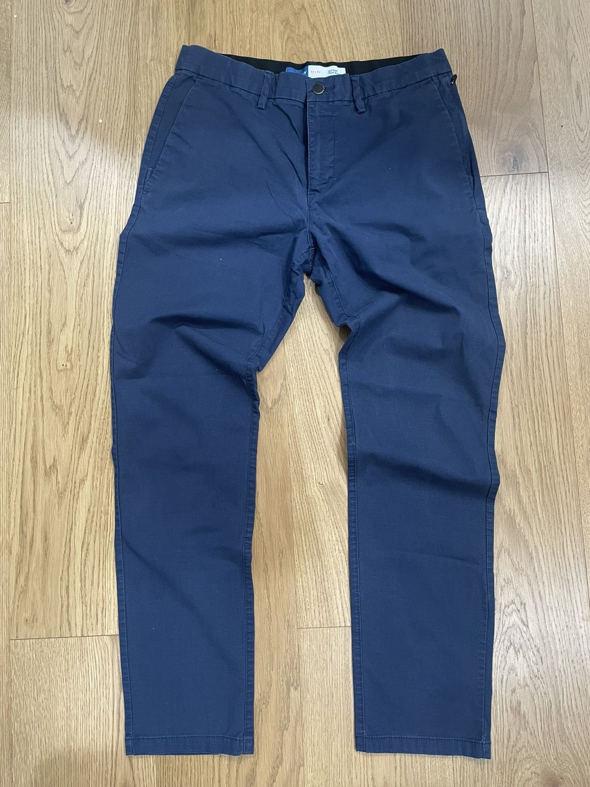Old Navy Old Navy Ultimate Tech Slim Pant Size US 32 / EU 48 - 1 Thumbnail