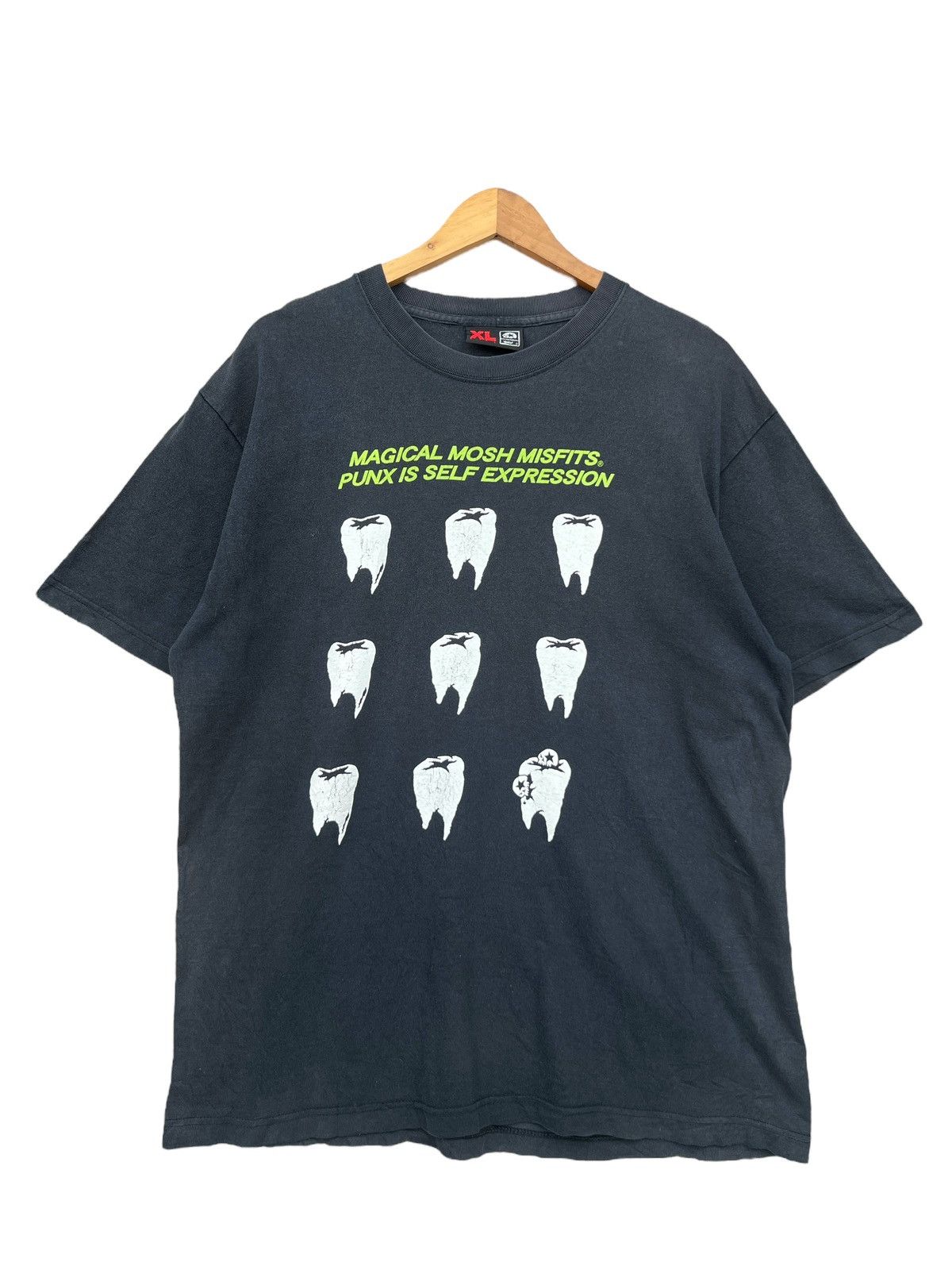 Vintage Vintage Y2K Mitsfit Teeth Sunfaded Black Tee Size US XL / EU 56 / 4 - 1 Thumbnail