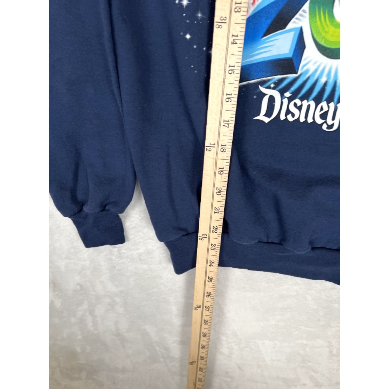 Vintage VINTAGE Disneyland Resort Sweatshirt Mens Small Blue Mickey Fleece Graphic Y2K Size US S / EU 44-46 / 1 - 3 Thumbnail
