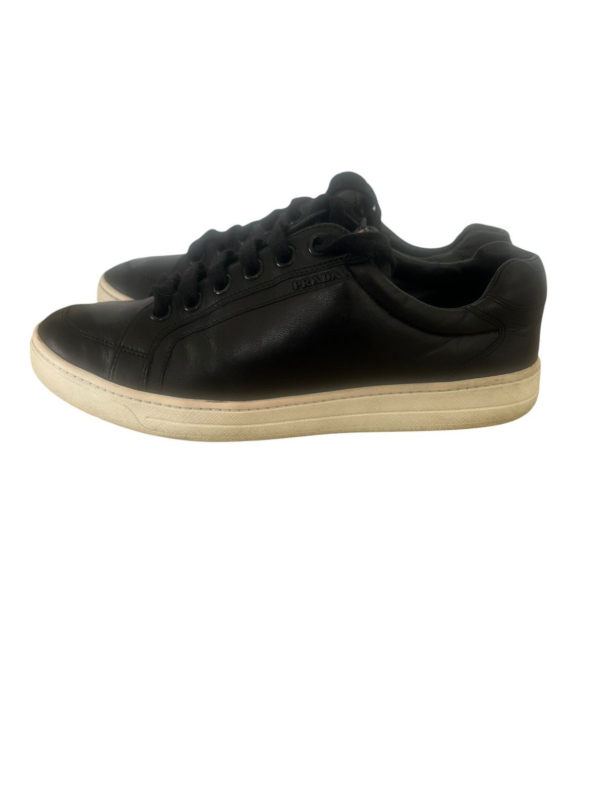 Prada Authentic Prada black leather low top sneakers Size US 7 / EU 40 - 4 Thumbnail