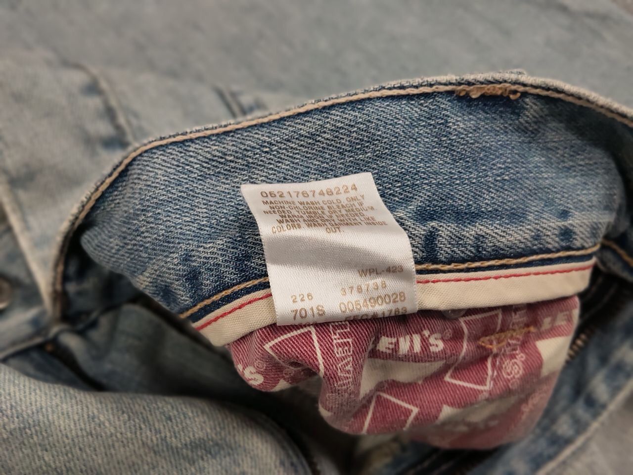 Levi's Vintage Levis 549 Baggy Light Wash Distressed Denim Jeans Size US 34 / EU 50 - 18 Thumbnail