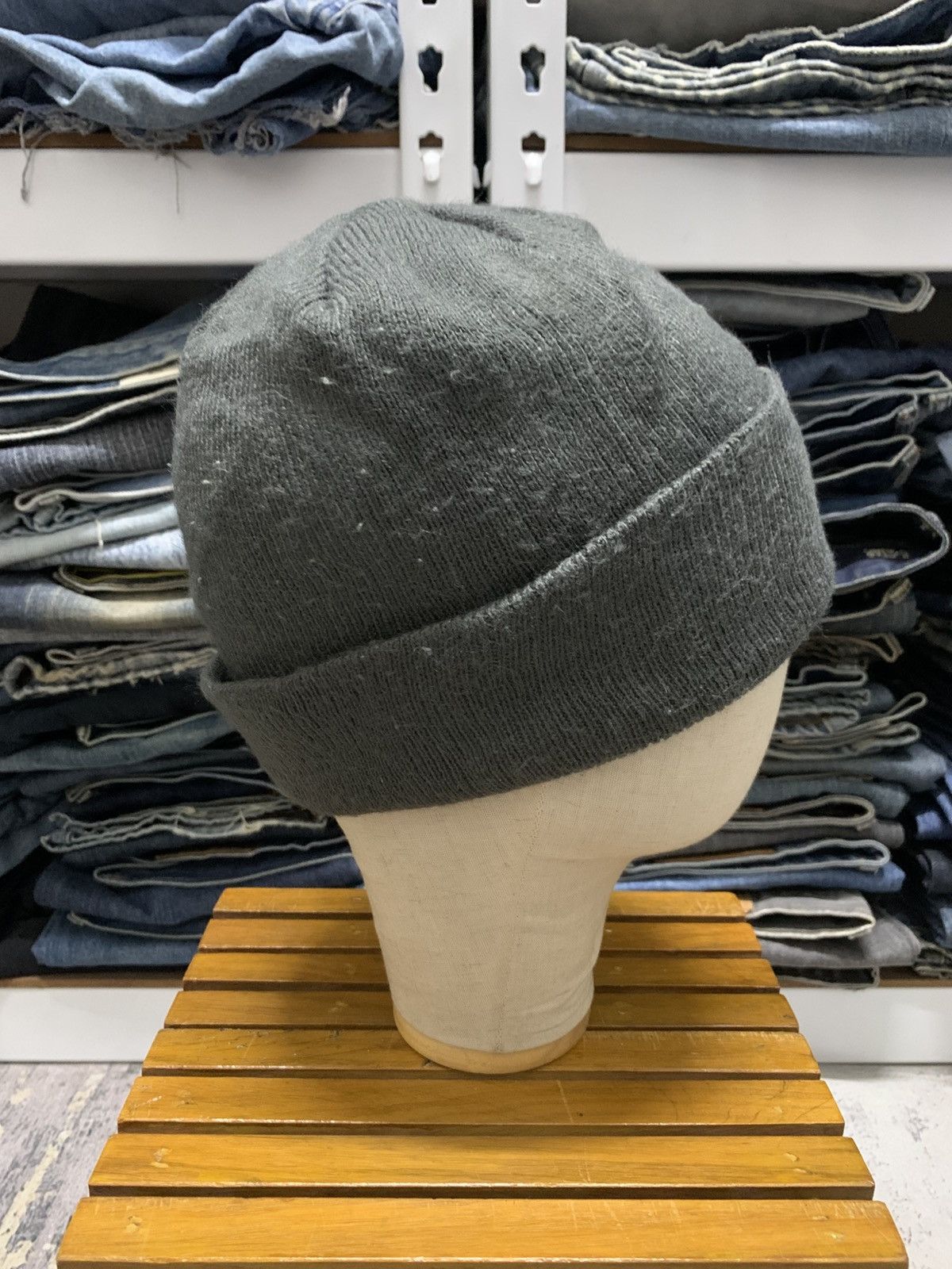 Nike Vintage NIKE Sportswear Beanie Hats Snow Caps Size ONE SIZE - 4 Thumbnail