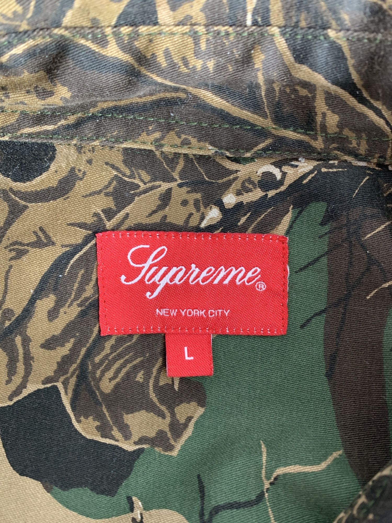 Supreme Supreme Camo Snap Shirt L Size US L / EU 52-54 / 3 - 6 Thumbnail