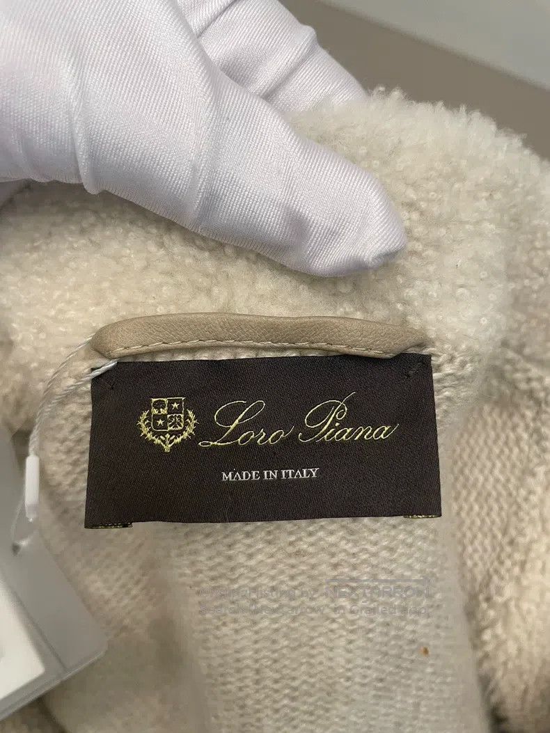 Loro Piana Loro Piana Light beige and light grey fur cashmere vest Size M / US 6-8 / IT 42-44 - 3 Thumbnail