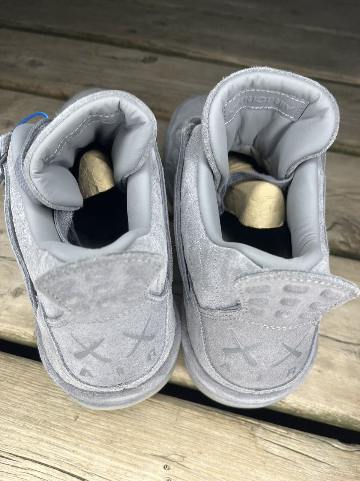 Jordan Brand × Kaws Kaws X Air Jordan Retro 4 Suede Grey Deadstock Size US 9.5 / EU 42-43 - 7 Thumbnail