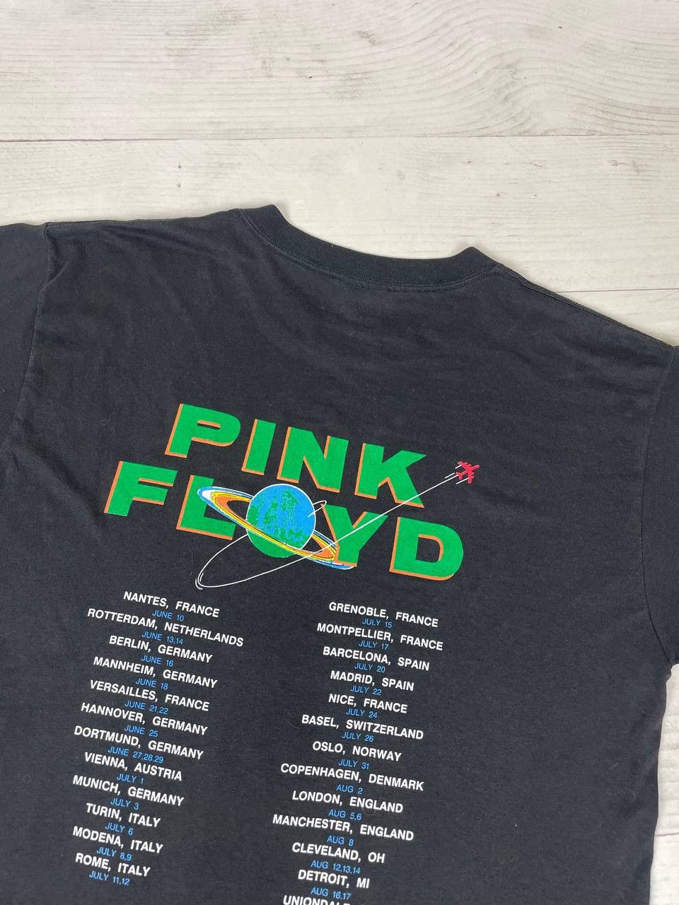 Pink Floyd Vintage Pink Floyd 1987 A Momentary Lapse of Reason Tour Tee Size US XL / EU 56 / 4 - 16 Thumbnail