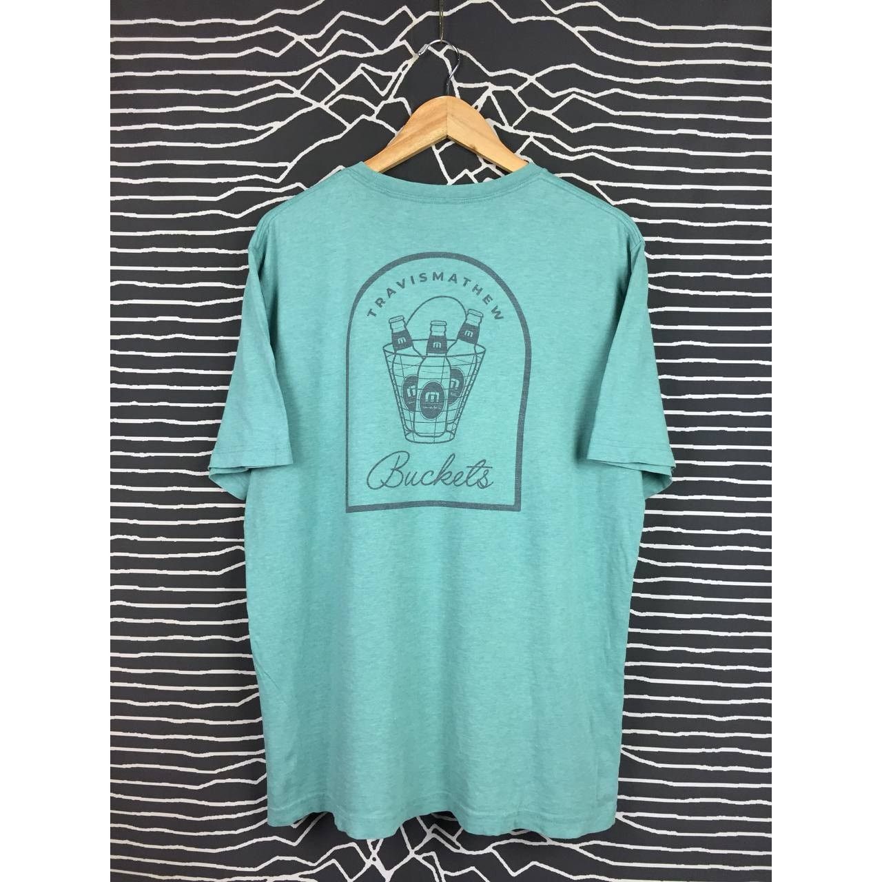 TravisMathew × Vintage Travis Mathew Golf Apparel Buckets Beer Outdoor Tee Size L Size US L / EU 52-54 / 3 - 1 Thumbnail