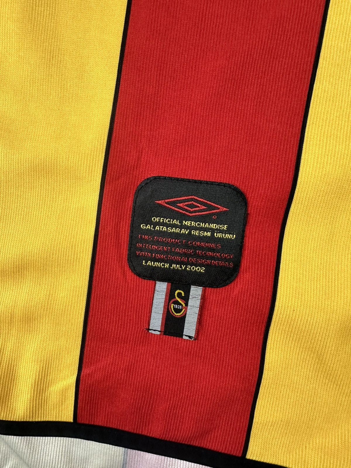 Umbro Umbro Galatasaray Home 2002/03 Home #Frank De Boer24 Jersey Size US XL / EU 56 / 4 - 4 Thumbnail