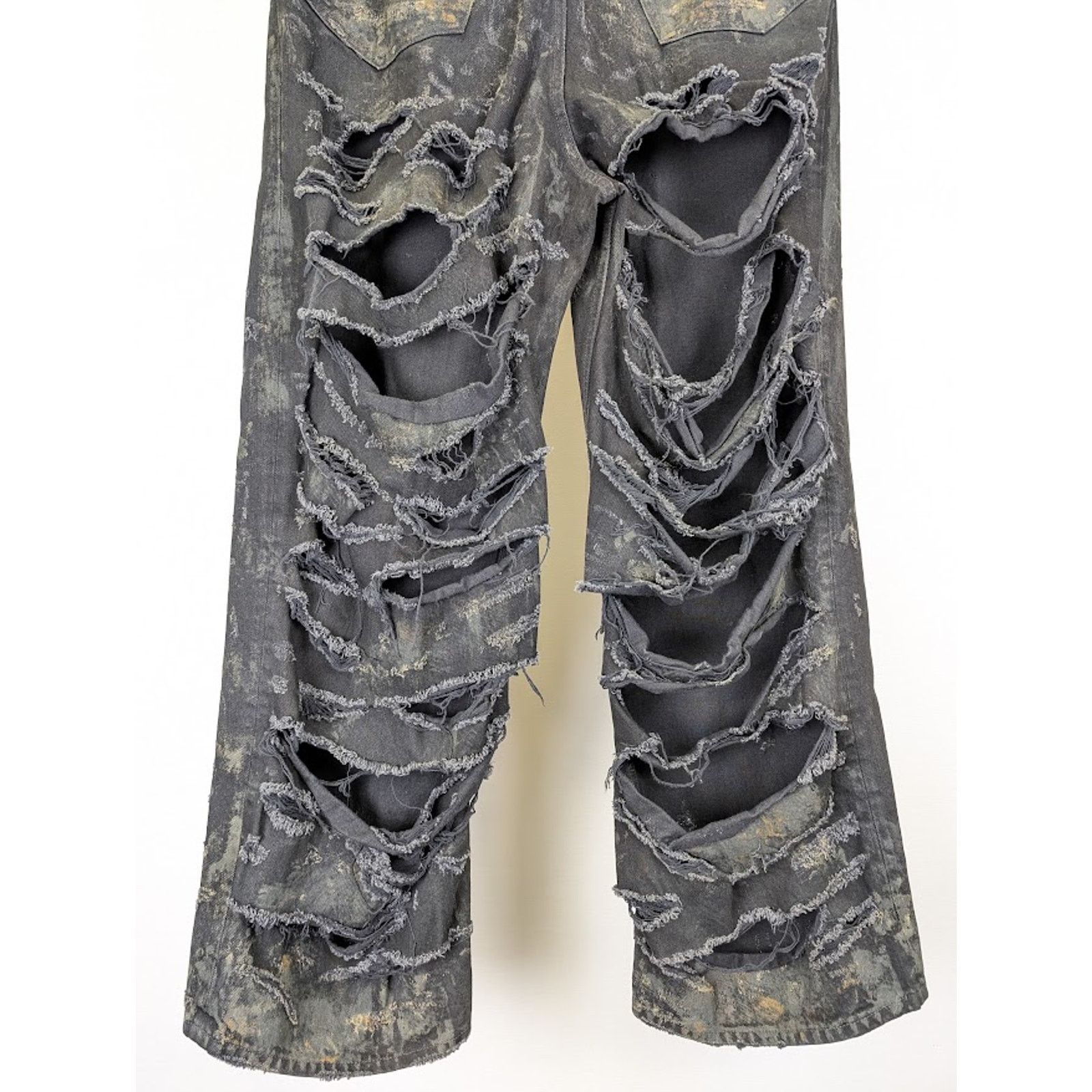 Balenciaga o1rshd1 Unisex Super Destroyed Baggy Pants 13 in Flat Black Size US 32 / EU 48 - 12 Thumbnail
