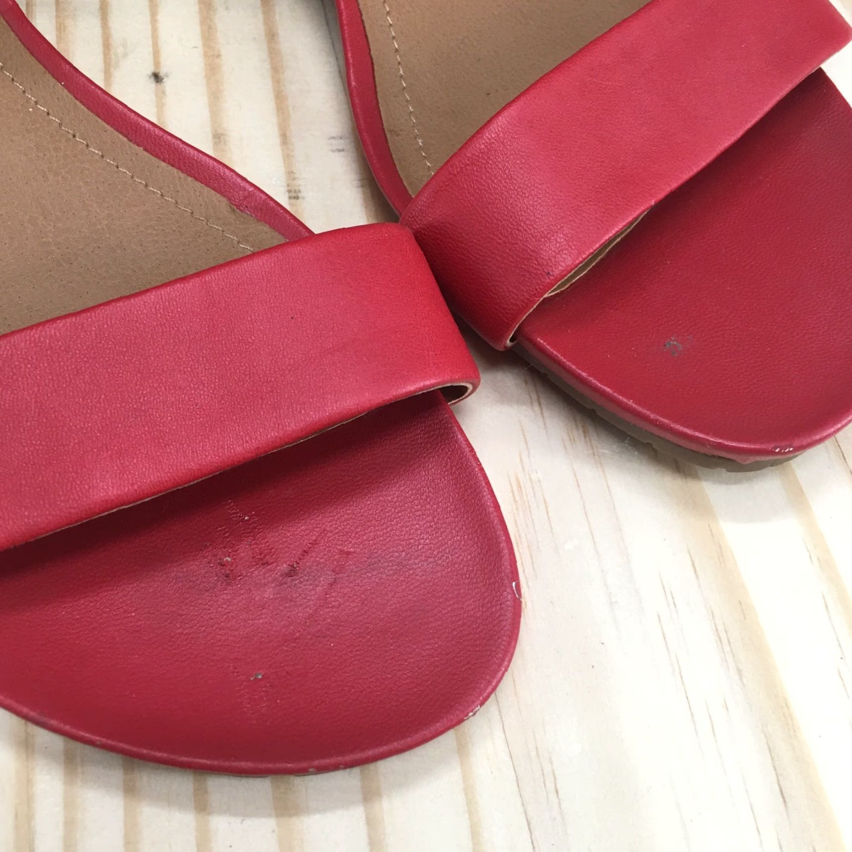 Kenneth Cole Kenneth Cole Reaction Sandals Womens 7.5 M Red Leather Ankle Strap Slip-On Casual Shoes Size US 8 / IT 38 - 4 Thumbnail