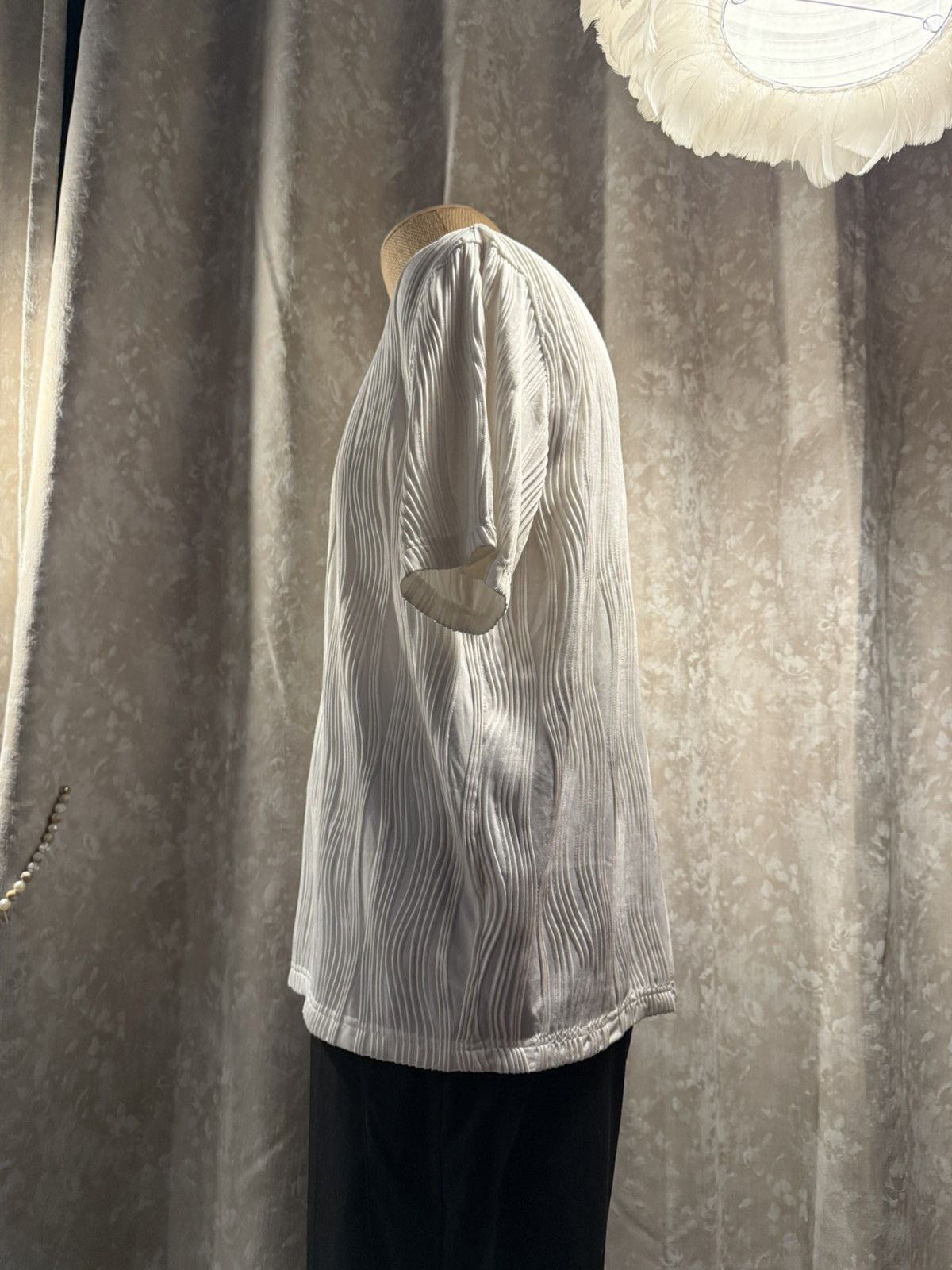 Other Sculpted Wave Texture Top – Minimalist Design Size US M / EU 48-50 / 2 - 6 Thumbnail