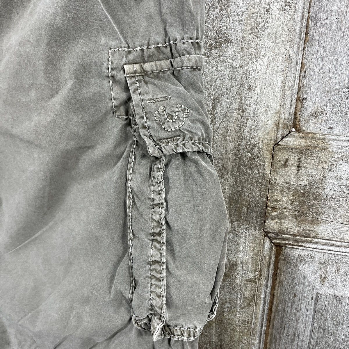 Japanese Brand Vintage Y2K True Religion Shorts Cargo Pants Size US 33 - 9 Thumbnail
