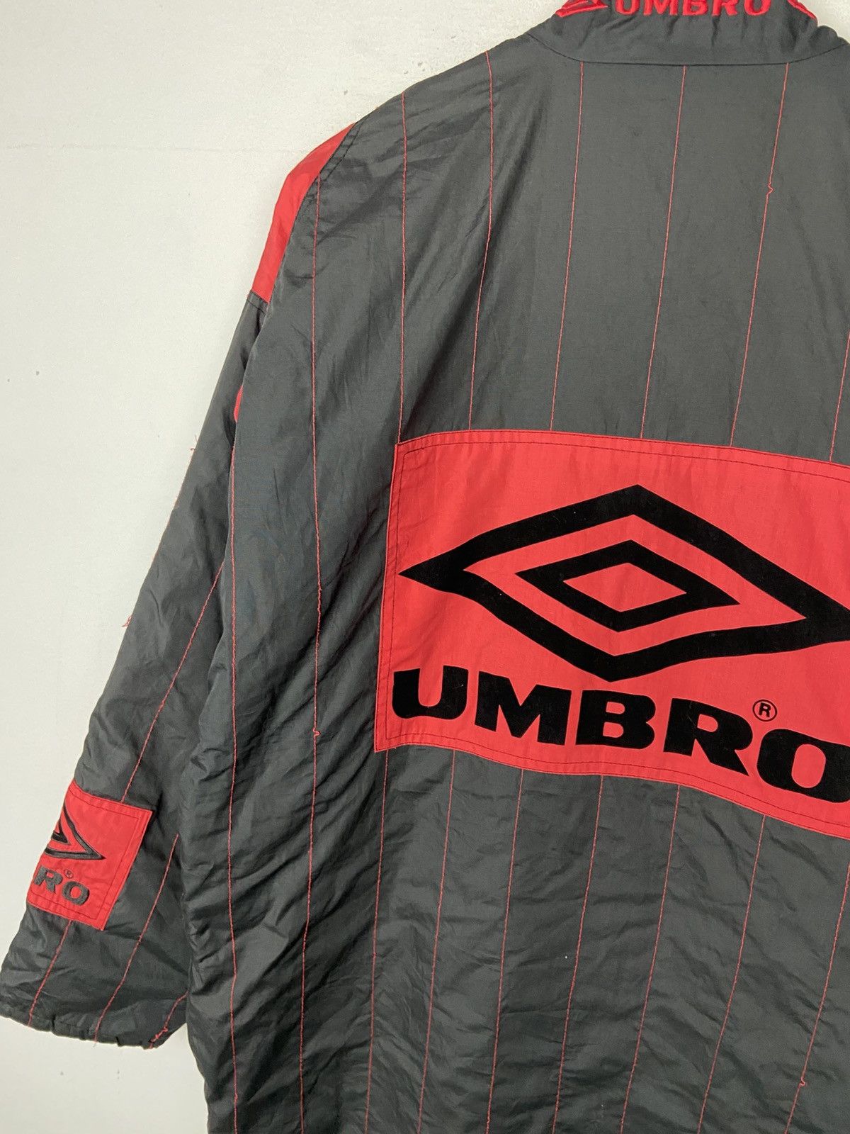 Vintage VINTAGE UMBRO BIG LOGO JACKET Size US XL / EU 56 / 4 - 9 Thumbnail