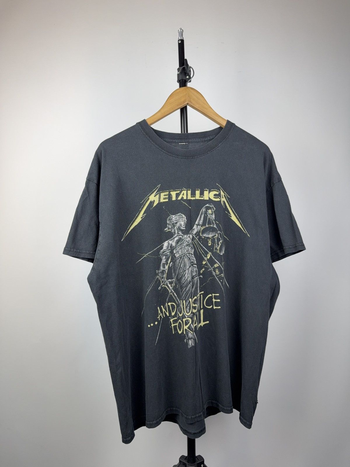 Metallica 00s Metallica And Justice For All Faded Band Tee Black Size US XL / EU 56 / 4 - 1 Thumbnail