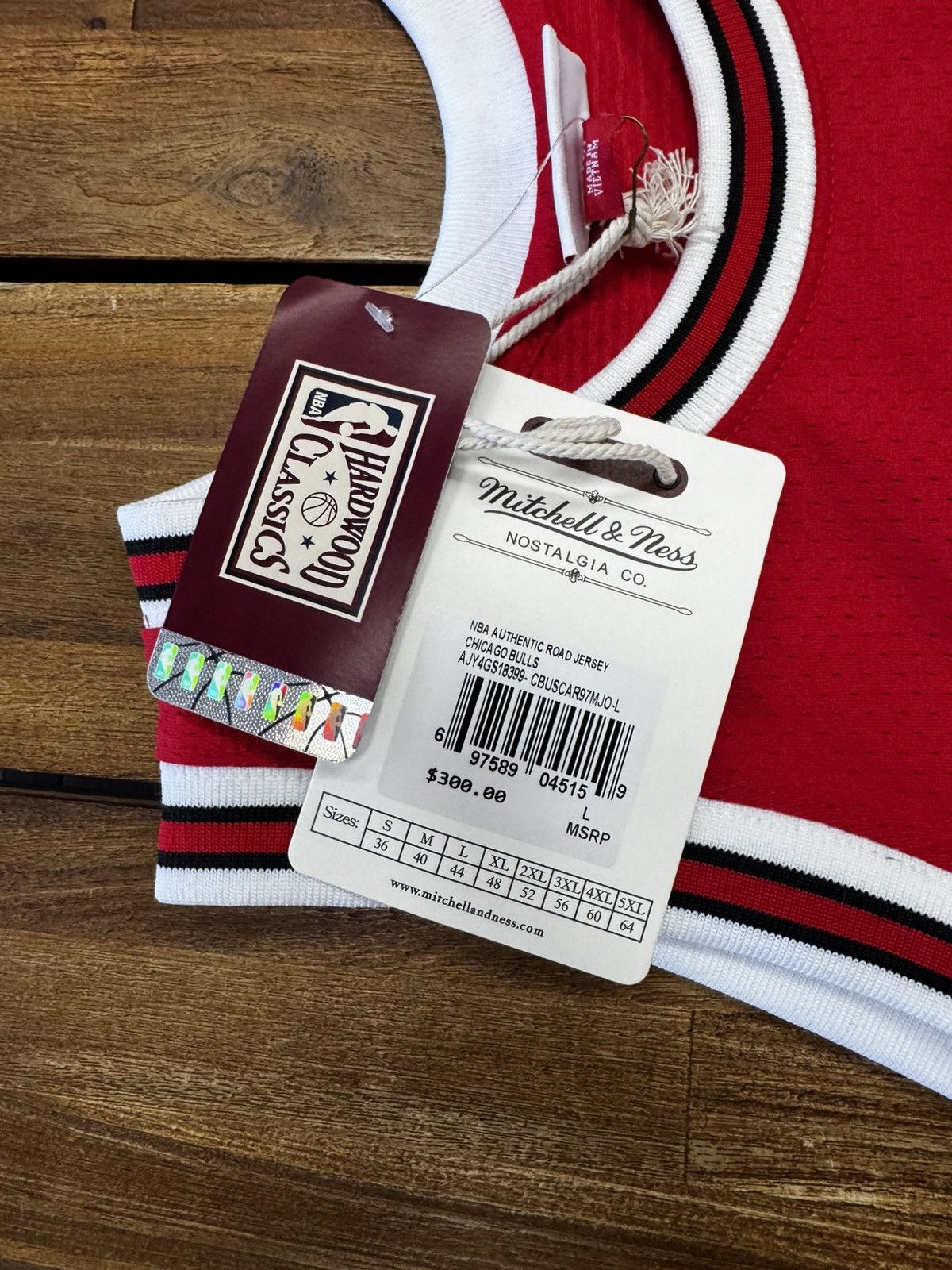 Mitchell & Ness Authentic HWC 1997-98 Michael Jordan Chicago Bulls Jersey Size US L / EU 52-54 / 3 - 4 Thumbnail