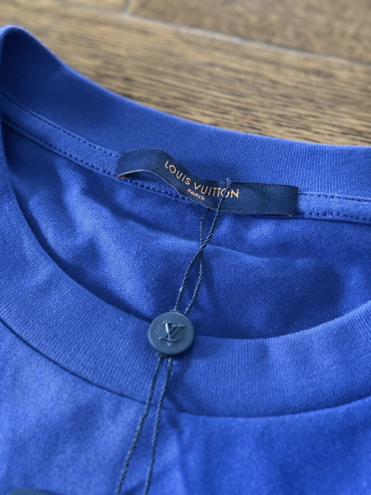 Louis Vuitton Louis Vuitton Blue Monogram Gradient T-Shirt Size US XL / EU 56 / 4 - 4 Thumbnail
