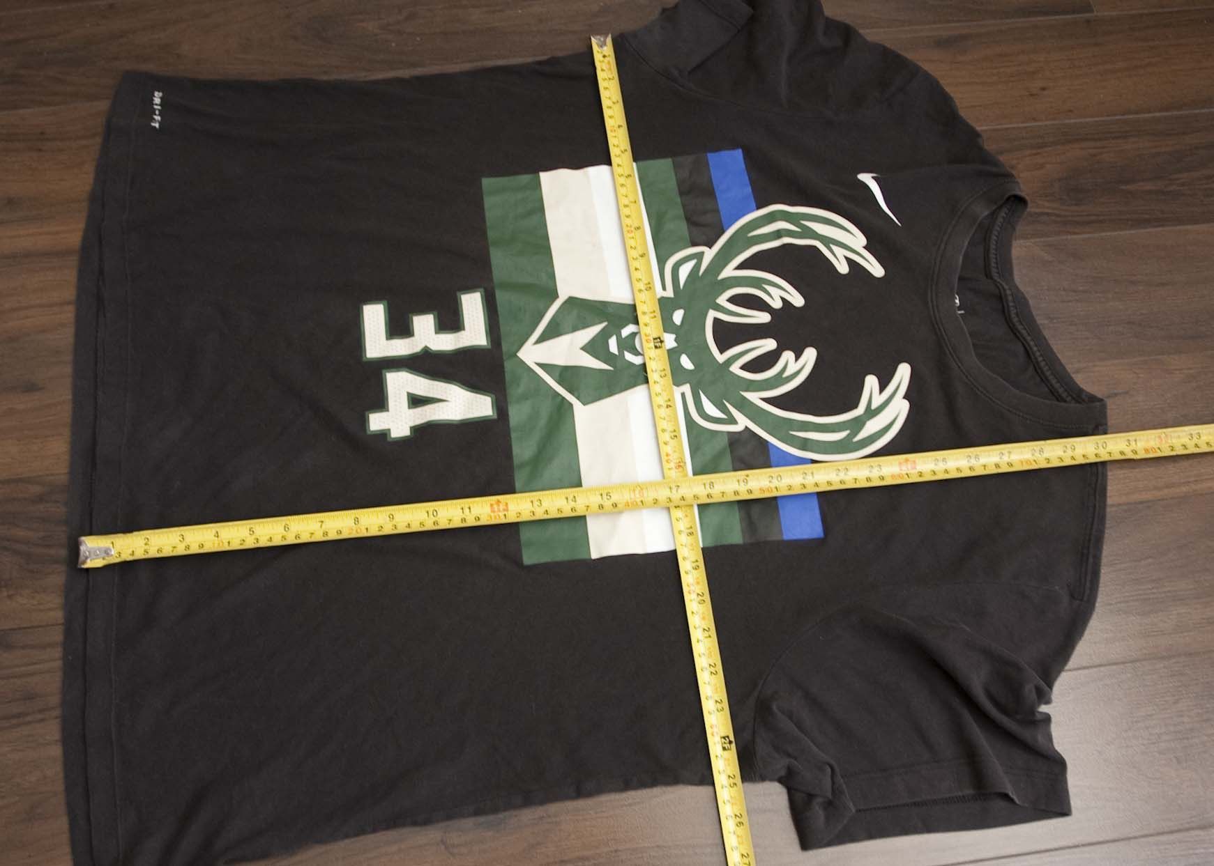 NBA × Nike Giannis Antetokounmpo Milwaukee Bucks T Shirt Size XXL Nike Size US XXL / EU 58 / 5 - 5 Thumbnail