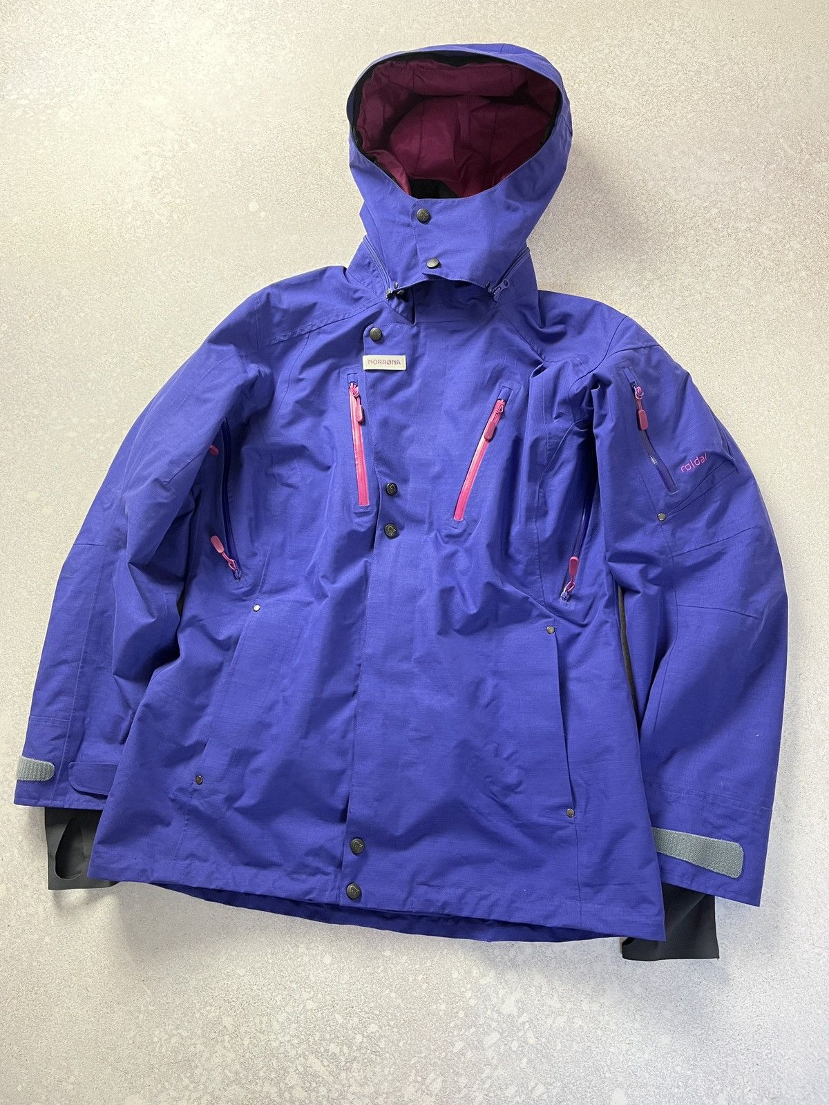Vintage Norrona Roldal Gore-Tex Waterproof Blue Berry Jacket