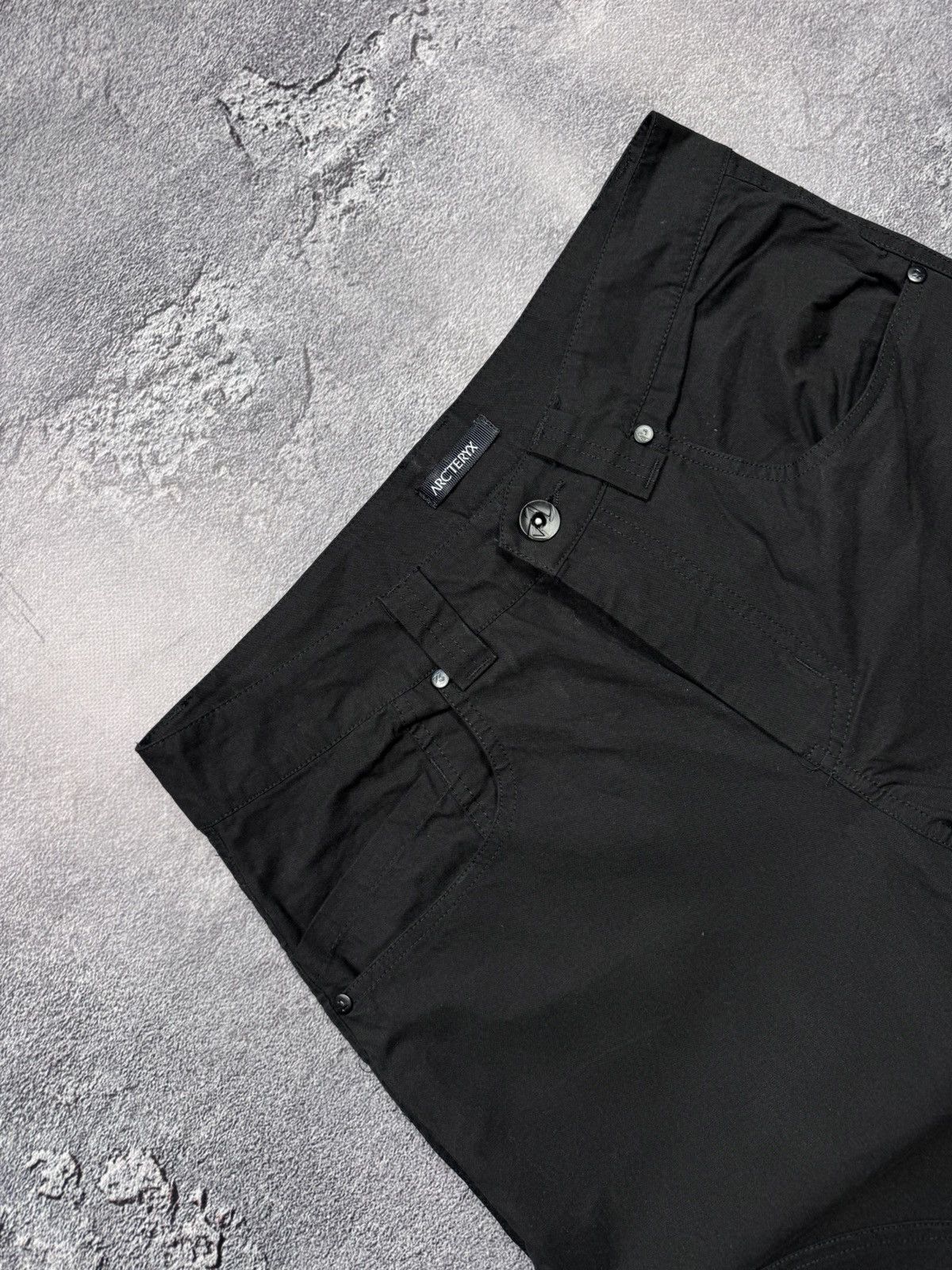 Arc'teryx Arc'teryx Cronin Pants — Black Size US 30 / EU 46 - 2 Thumbnail