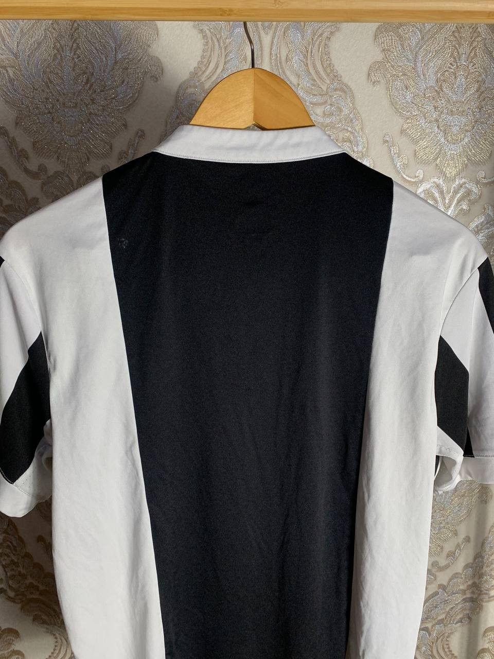 Adidas Vintage Adidas FC Juventus Italy Retro Soccer Jersey Y2K Size US M / EU 48-50 / 2 - 7 Thumbnail