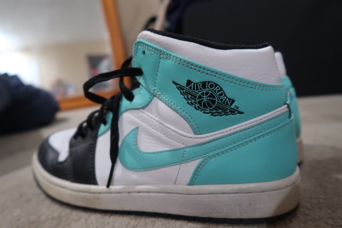 Nike nike jordan 1 mid ‘tropical twist igloo’ men’s sneakers Size US 10.5 / EU 43-44 - 7 Thumbnail