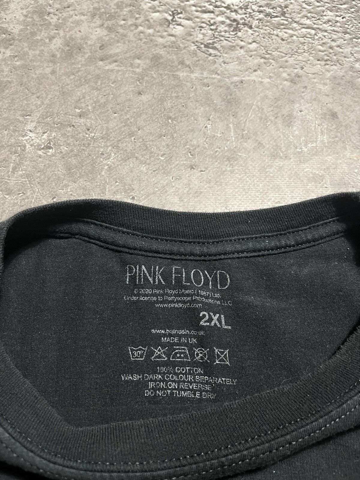 Band Tees × Pink Floyd × Vintage Vintage Pink Floyd Dark Side Of The Moon Band T-shirt tee Size US XXL / EU 58 / 5 - 6 Thumbnail