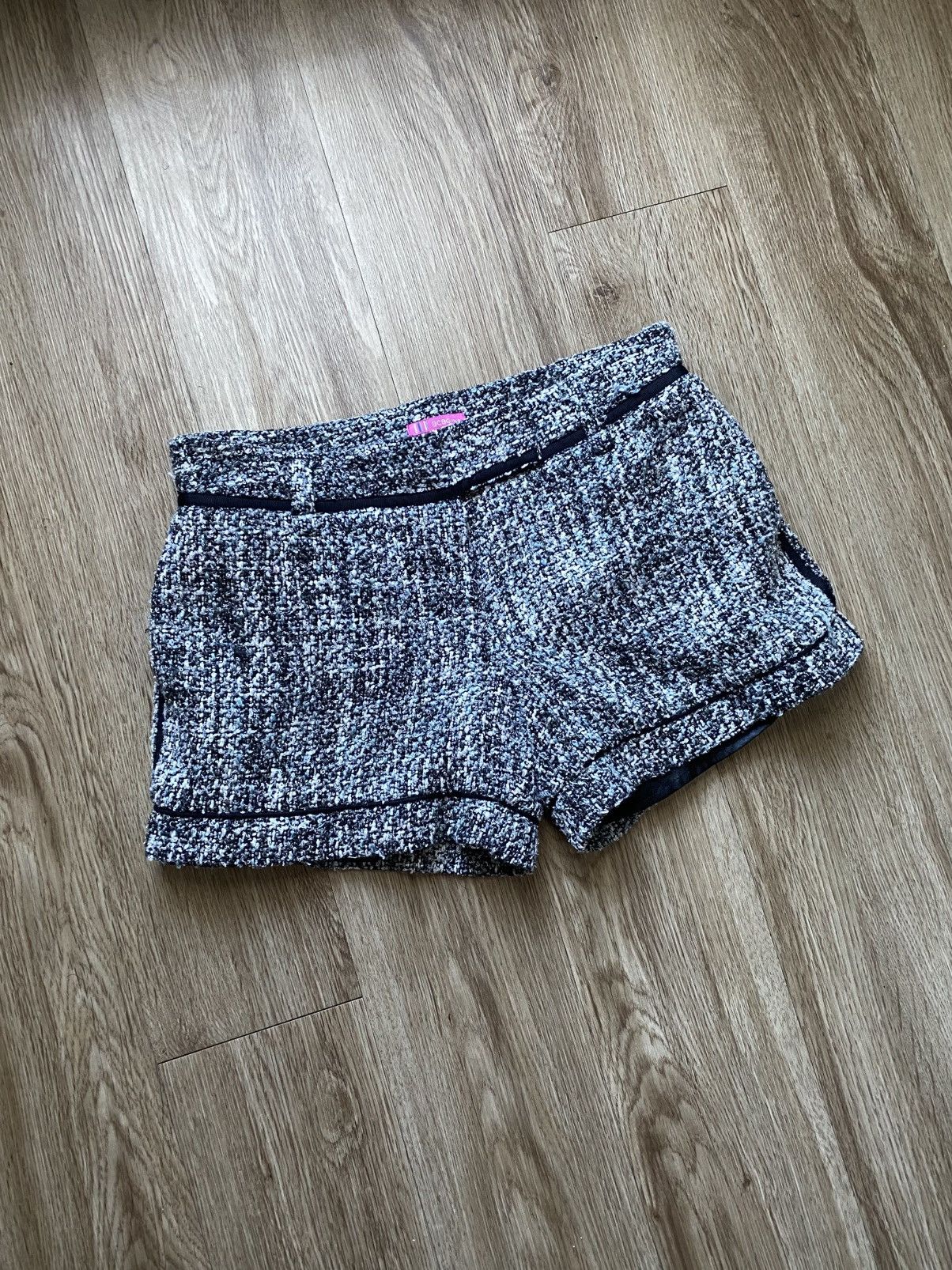Bcbgmaxazria Y2K BCBG Chanel Style Tweed Shorts Size 31" - 2 Thumbnail