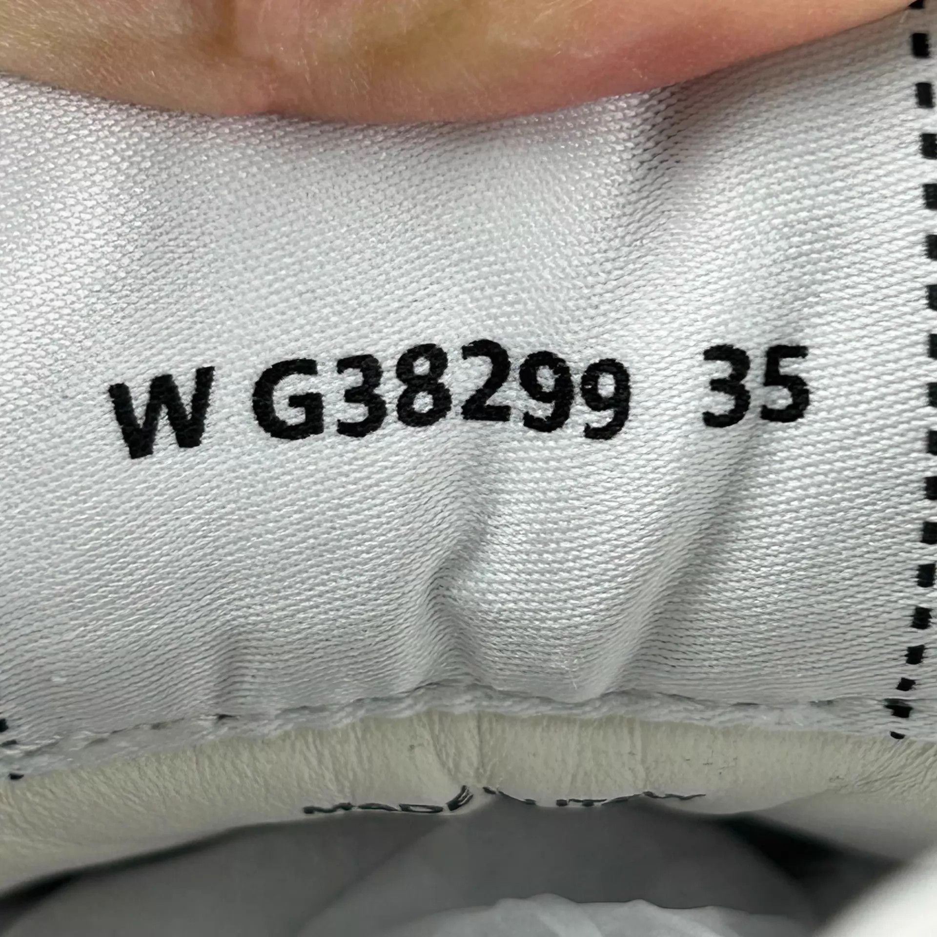 Chanel Chanel Tweed CC Logo Women's Size 35 Sneakers Size US 4.5 / IT 34.5 - 7 Thumbnail