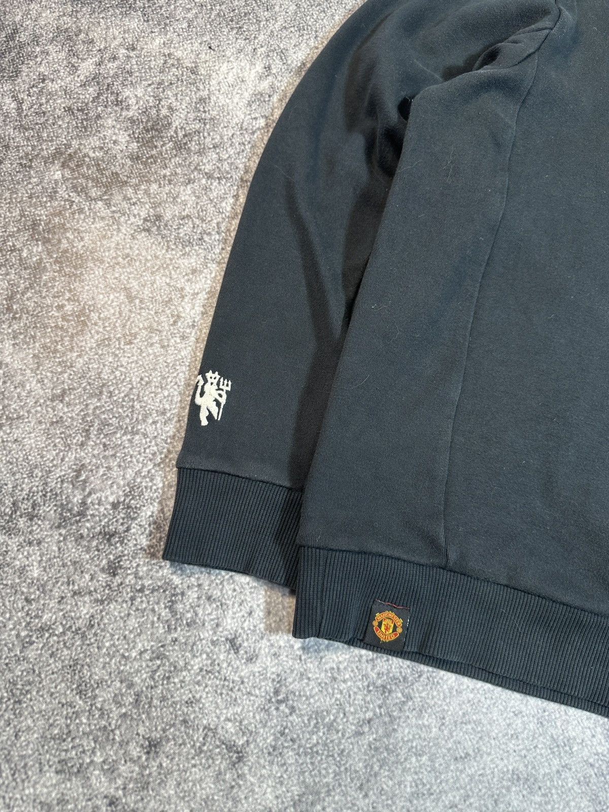 Adidas Adidas Manchester United Sweatshirt Streetwear Rare Casual L Size US L / EU 52-54 / 3 - 2 Thumbnail