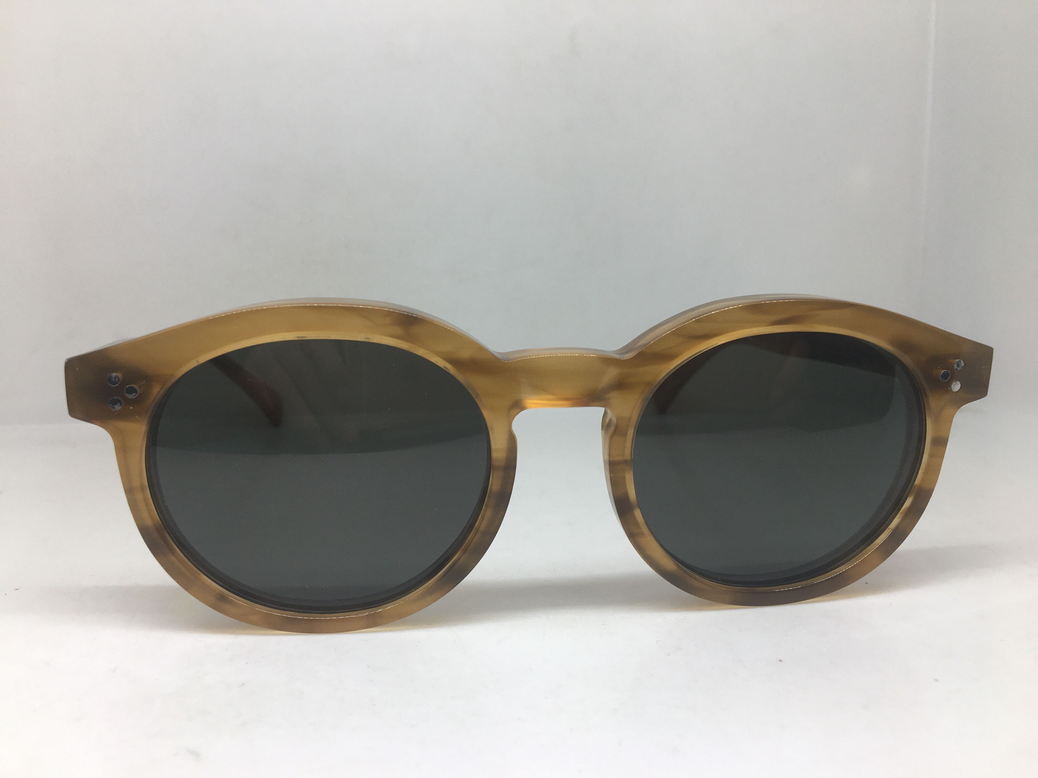 Wildfox Wildfox Classic Fox Harpep Brown Keyhole Bridge Sunglasses Size ONE SIZE - 1 Thumbnail