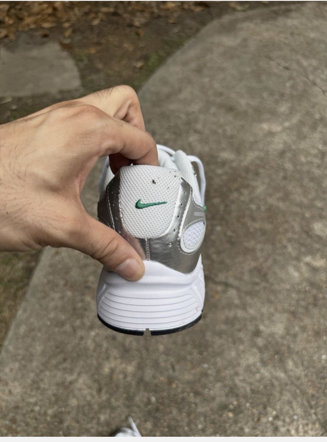 Nike Nike V5 RNR White Malachite HJ5228-100 Size US 12.5 / EU 45-46 - 11 Thumbnail